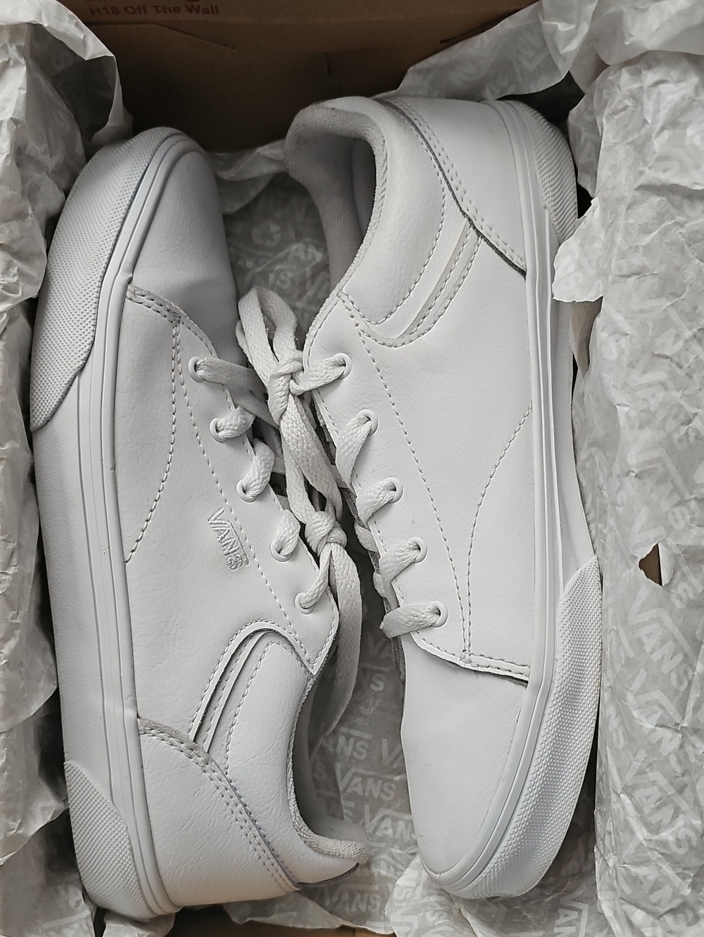Vans Seldan - Picture 2 of 6